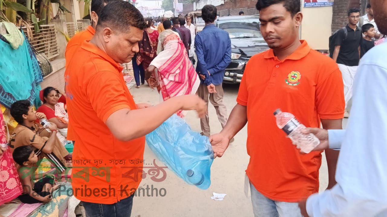 লাঙ্গলবন্দে পুণ্যস্নানের ঢল, মানবতার স্রোতে ভাসছে ব্রহ্মপুত্রের তীর