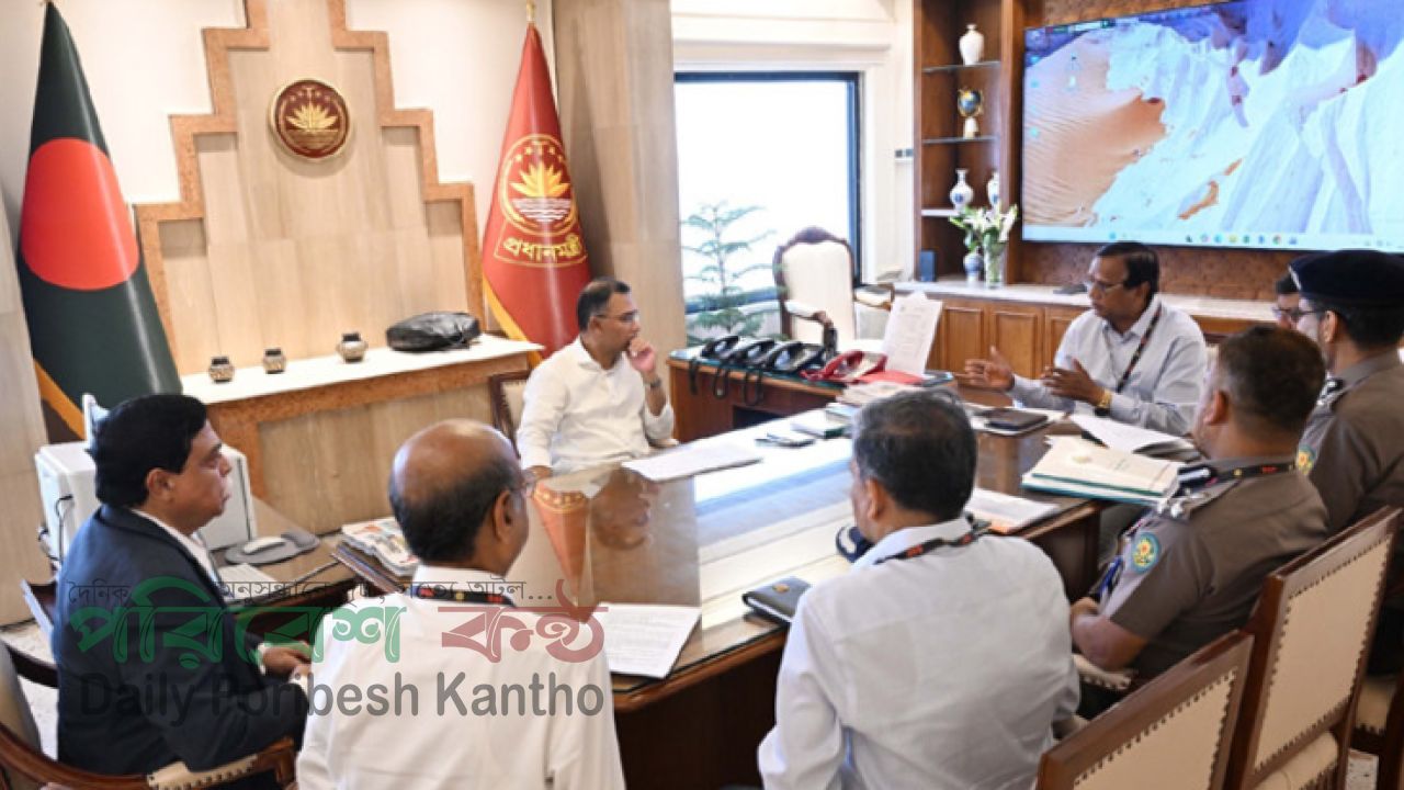 উচ্ছেদ হওয়া হকারদের পুনর্বাসনে প্রধানমন্ত্রীর কঠোর নির্দেশ