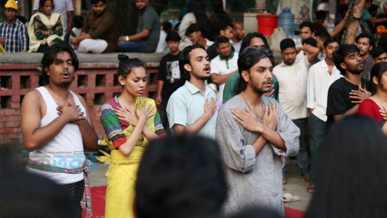 চা-শ্রমিকদের বঞ্চনার গল্পে পথনাটক ‘১৭০ টাকা’