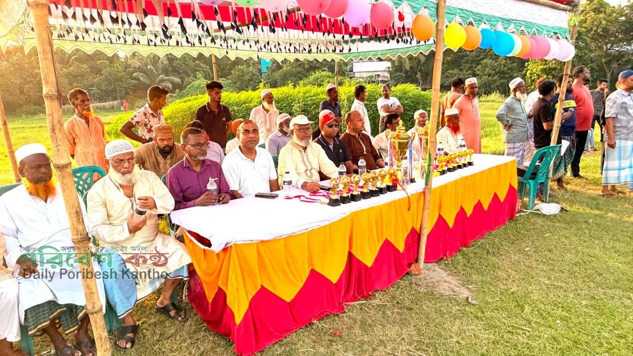 গজারিয়ায় মাদকবিরোধী ফুটবল ম্যাচ: বালুর চর যুবসমাজের অনন্য উদ্যোগ
