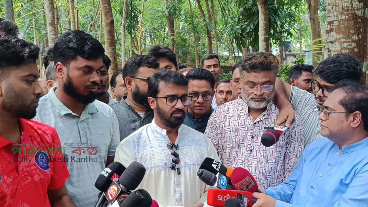 জামায়াত আমিরের মানবতাবিরোধী অপরাধেও এনসিপি নীরব কেন—প্রশ্ন রাশেদ খানের