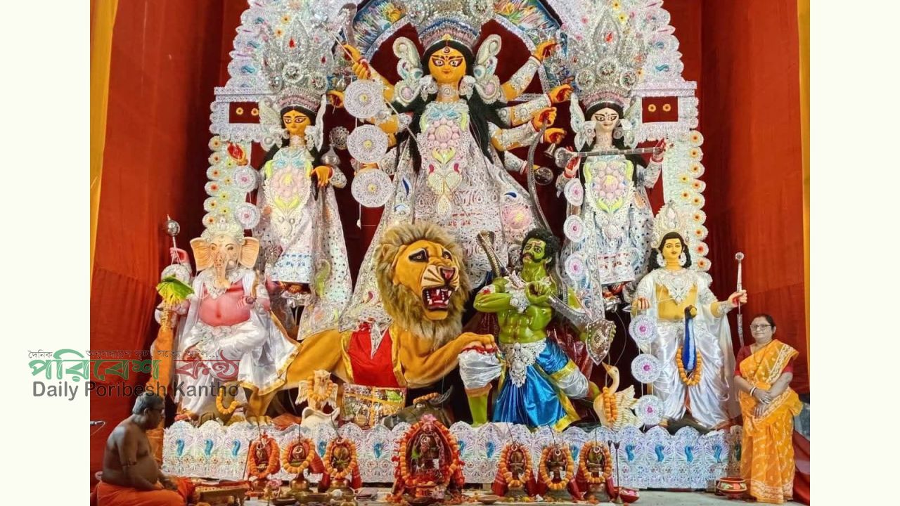 অসুর বধের প্রত্যয়ে আজ অষ্টমী