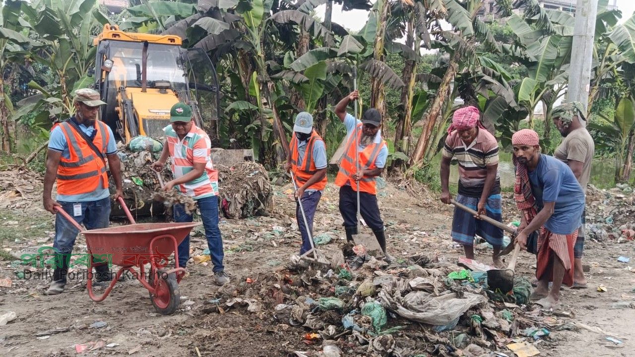 দীর্ঘ ভোগান্তির অবসানে সোনারগাঁয়ে দত্তপাড়ার ময়লার ভাগাড় অপসারণ